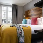 Hotel Maxim Folies