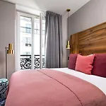 Hotel Maxim Folies Paris
