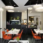 Hotel Maxim Folies Paris