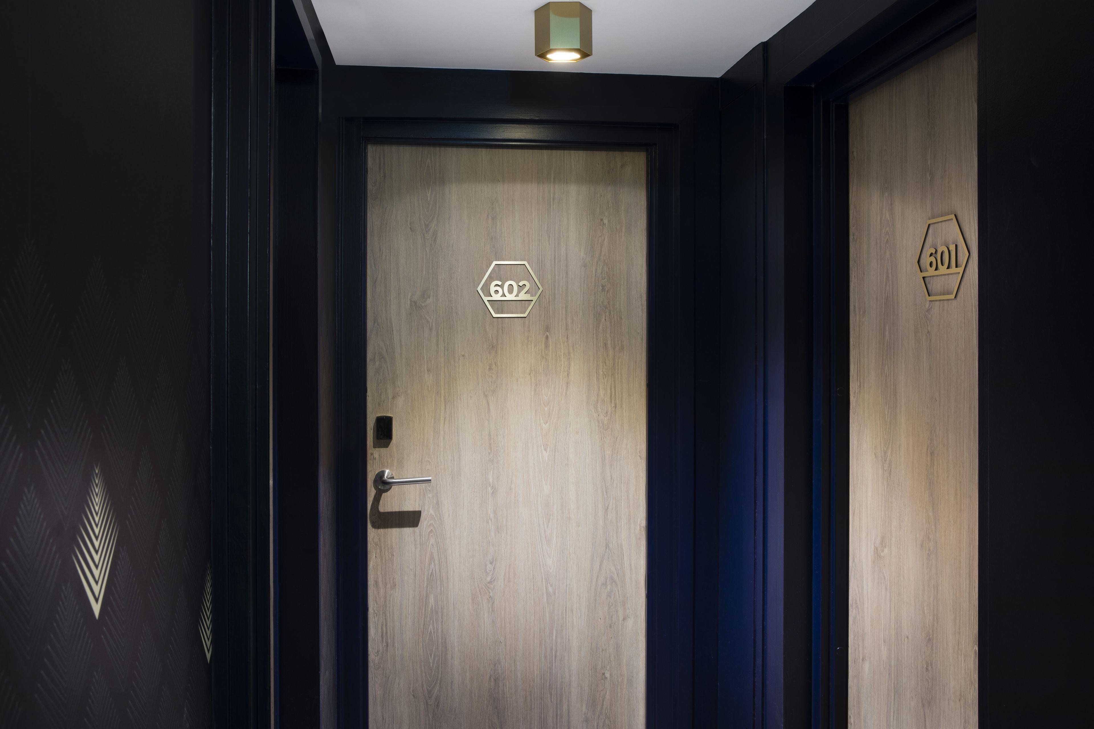 Hotel Maxim Folies 3*