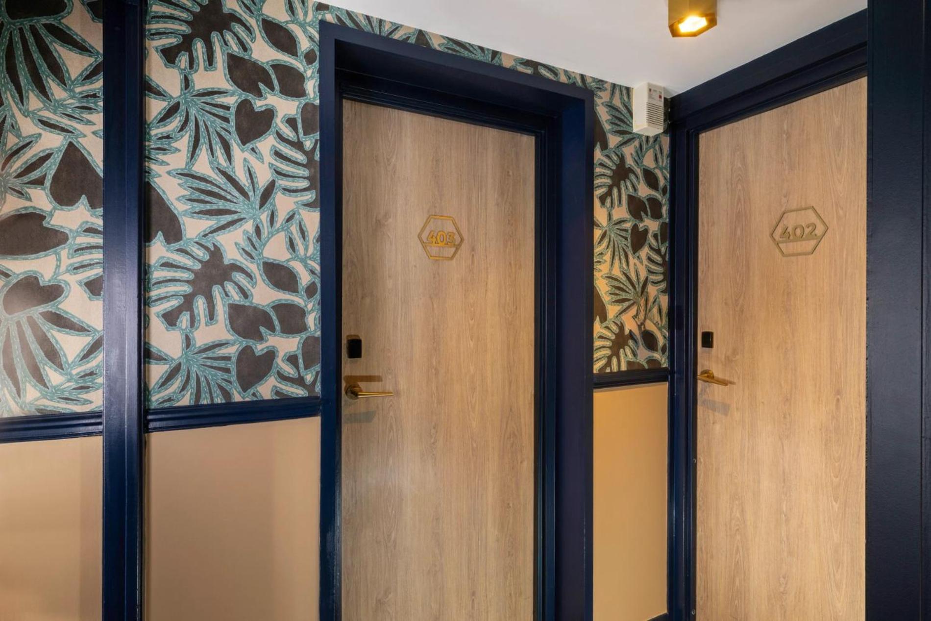 Maxim Folies Hotel 3*